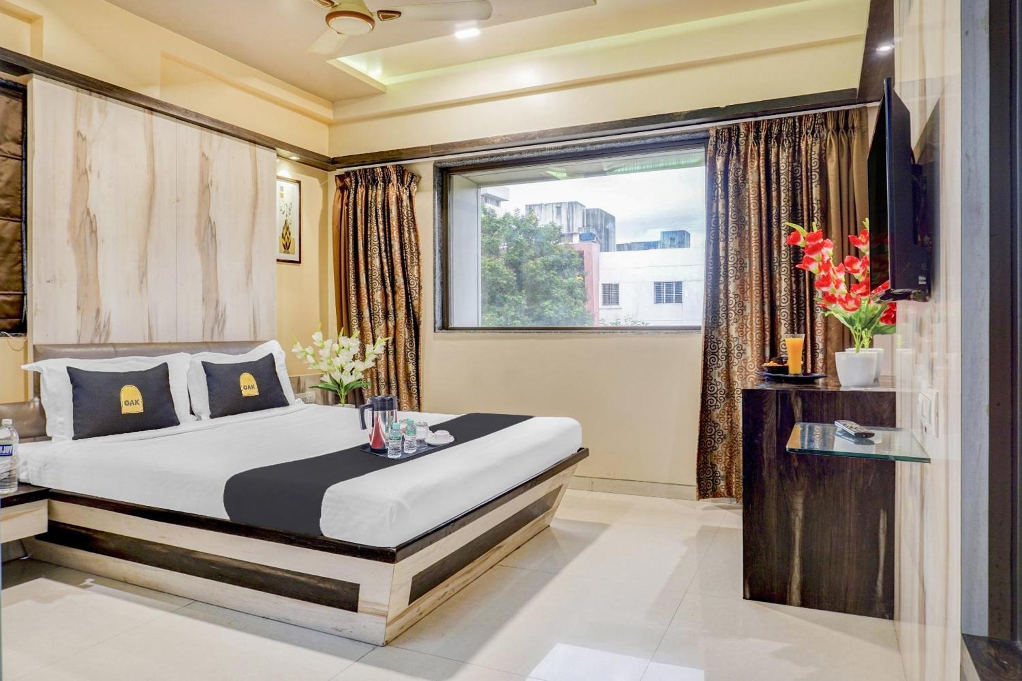 Townhouse Oak Regal Inn Near Sant Tukaram Nagar Metro Station Pimpri-Chinchwad Esterno foto