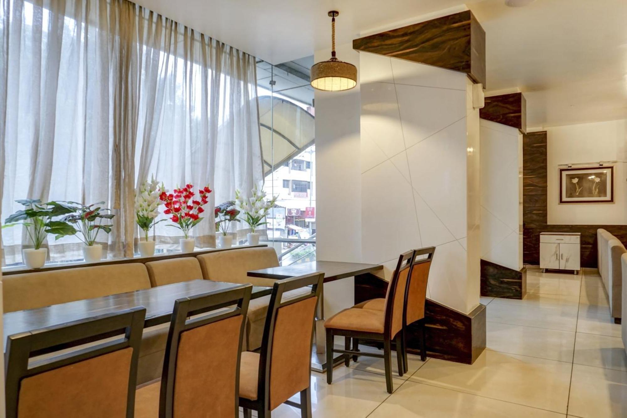 Townhouse Oak Regal Inn Near Sant Tukaram Nagar Metro Station Pimpri-Chinchwad Esterno foto